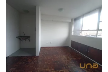 Conjunto Comercial no Centro Cívico, com vaga de garagem