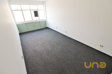 Imobiliária Cilar Aluga Conjunto Comercial no Centro com 28m²,