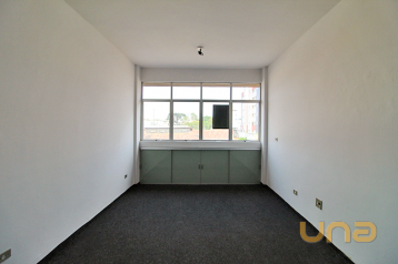 Imobiliária Cilar Aluga Conjunto Comercial no Centro com 28m²,