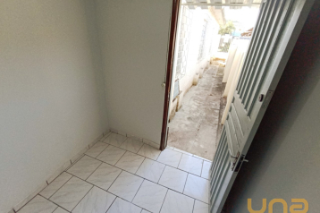 Casa no Rebouças de 40 m² com 1 quarto  - 093190-I2