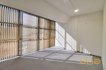 Imobiliária Cilar Aluga Conjunto Comercial no Centro com 72m²,