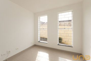 Sobrado em SANTA FELICIDADE com 98,64 m²