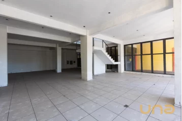 Loja no Cristo Rei de 650,51 m²  - 03726.001-RZ