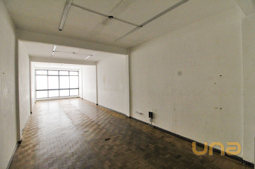 Imobiliária Cilar Aluga Conjunto Comercial na Rua Xv de Novemb