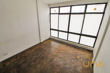 Imobiliária Cilar Aluga Conjunto Comercial na Rua Xv de Novemb
