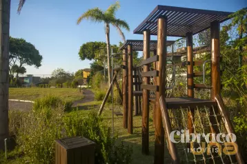 Terreno com 339,18m² na Praia do Rosa/SC - Cond. Docas do Rosa