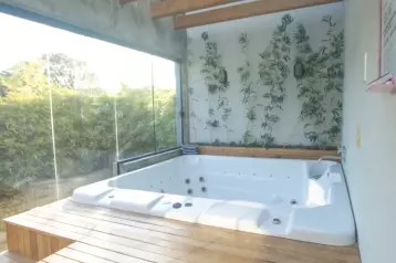 Terreno com 339,18m² na Praia do Rosa/SC - Cond. Docas do Rosa