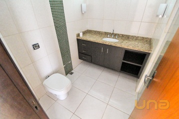 Imobiliária Cilar Aluga Apartamento no Centro de 160,90 m², Re