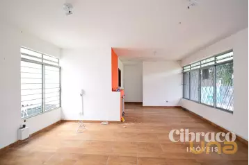 Casa comercial no Alto da Rua XV de 292m²