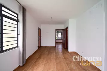 Casa comercial no Alto da Rua XV de 292m²