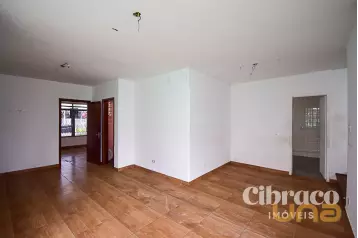 Casa comercial no Alto da Rua XV de 292m²