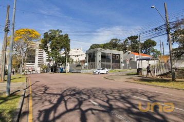 Imobiliária Cilar Aluga Casa no Centro Cívico com 350m², Ref. 
