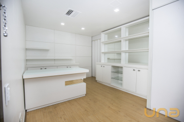 Sala/Conjunto Comercial no Centro Curitiba