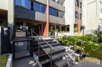 Apartamento no Cristo Rei de 234,10 m² com 4 quartos  - 03972.