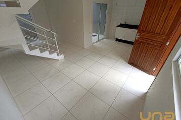 Sobrado no Campo Comprido de 70 m² com 3 quartos  - 207713-I2