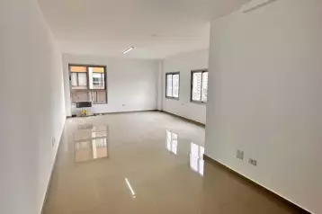 Sala Comercial na Candido de Abreu, com uma vaga