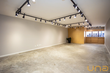 Sala/Conjunto Comercial com 79,96 m² no Centro - ED. OLIMPUS -