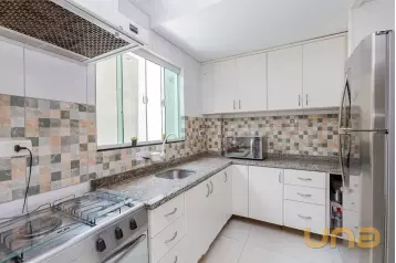 Sobrado 3 quartos no Guaíra