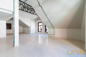 Imovel comercial com 140 m² no Centro