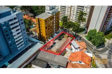 Terreno Centro Cívico