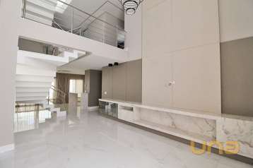 Imobiliária Cilar Aluga Casa 4 Quartos no Campo Comprido com 2