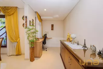 Casa de 4 quartos, 1 suíte no Santo Inácio