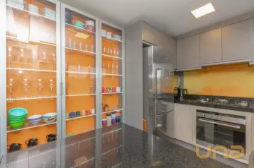 Sobrado em condominio no Campo Comprido Curitiba