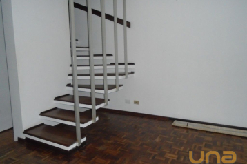 Sobrado com 3 dormitórios para alugar, 112 m² por R$ 3.800,00/