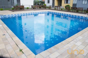 Apartamento com 3 dormitórios para alugar, 67 m² por R$ 2.450,