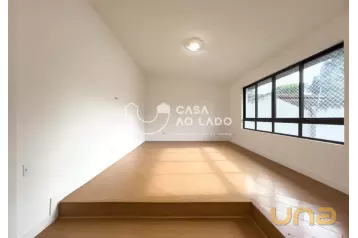 Casa Residencial 450m² no Bacacheri - Curitiba/PR.