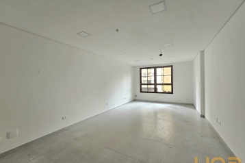 Conjunto para alugar, 36 m² por R$ 1.708,41/mês - Cristo Rei -