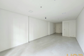 Conjunto para alugar, 36 m² por R$ 1.708,41/mês - Cristo Rei -