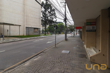 LOJA COM ÁREA TOTAL  147,98m² - CENTRO - REF 5672-RAZÃO