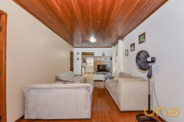 Casa com 4 quartos à venda, por R$ 750.000 - Santa Cândida - C